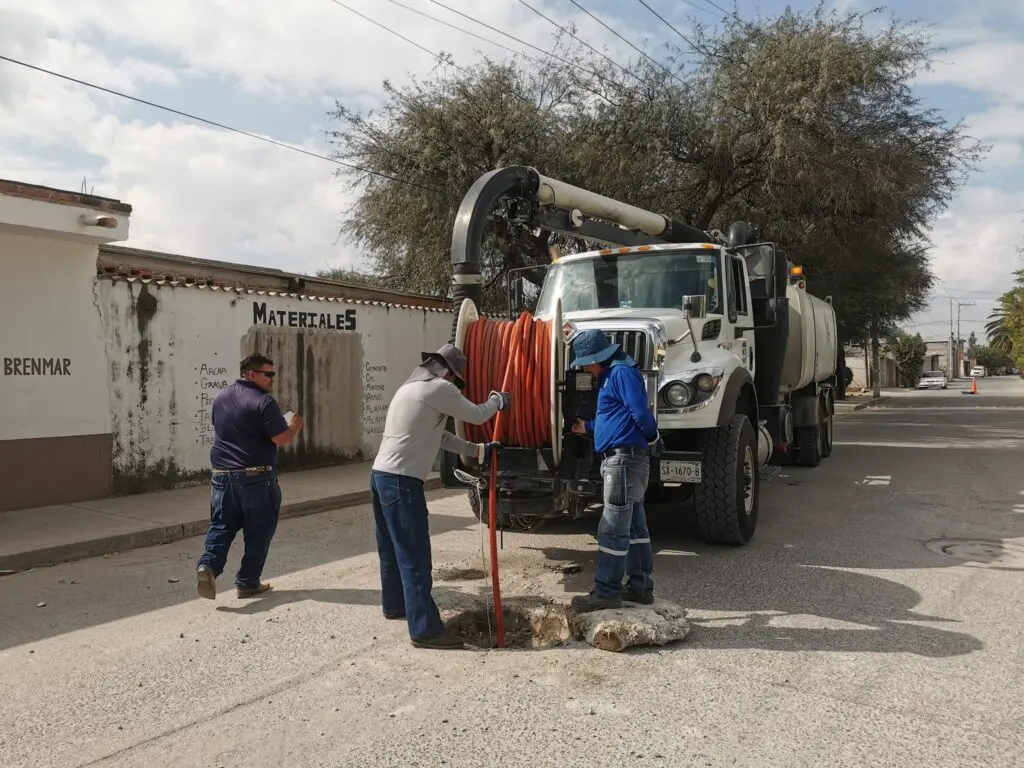 Contactanos para destape camion Vactor 24/7 en Mazatlán
